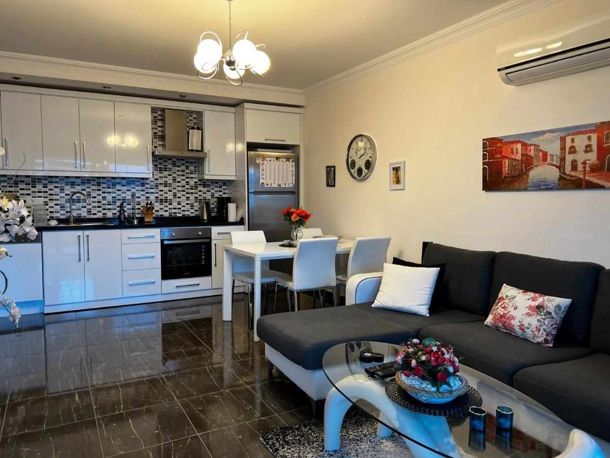 2-room In A Luxury Appartement